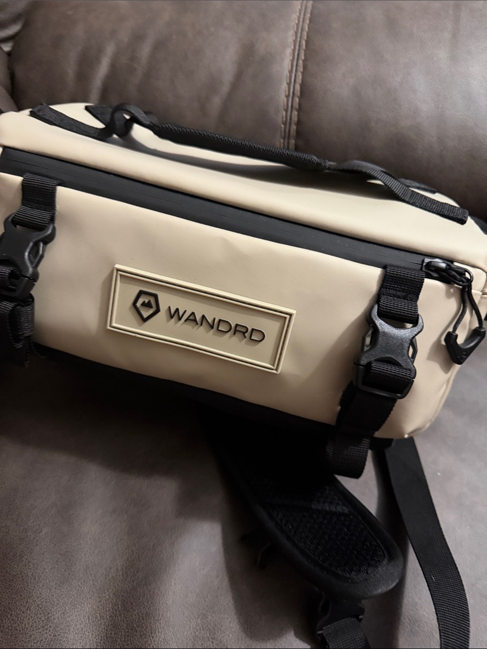Wandrd Rouge 6L Sling Version 1 in Yuma Tan